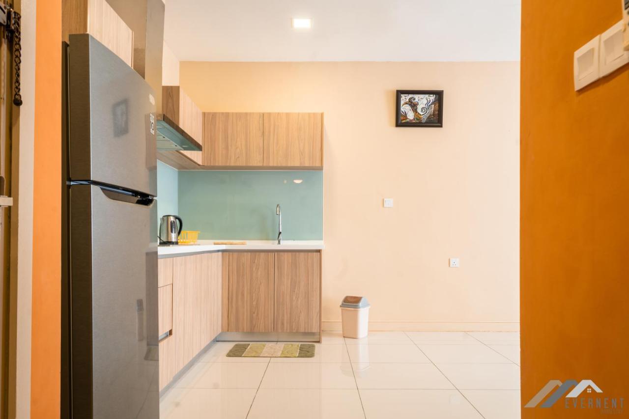 Marina Times Square Homestay By Evernent Miri Exteriér fotografie